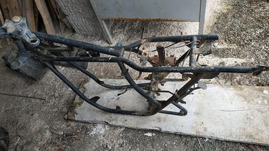 TELAIO MOTO BENELLI 125 ANNI 80