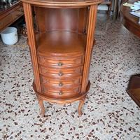 Comodino cassettiera in stile francese