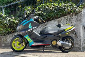 YAMAHA TMax 500