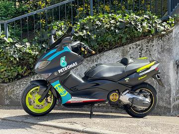 YAMAHA TMax 500