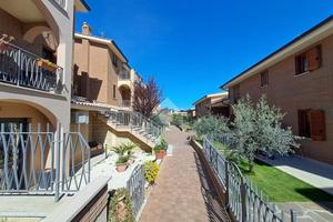 PORZIONE DI BIFAMILIARE A RIGNANO FLAMINIO