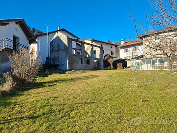 Stavolo con terreno edificabile