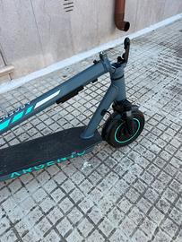Monopattino elettrico Argento come nuovo