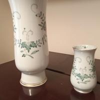 Coppia di vasi in porcellana di Meissen.