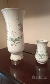 Coppia di vasi in porcellana di Meissen.