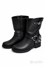 Stivali neri Lora Ferres con fibbie