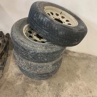 Cerchi e gomme suzuki samurai