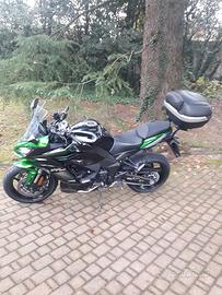 moto kawasaki z1000sx 