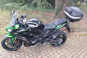 moto kawasaki z1000sx 