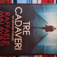 TRE CADAVERI di Raffaele Malavasi 