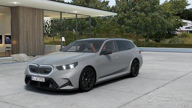 BMW M5 Touring 4.4 727cv auto