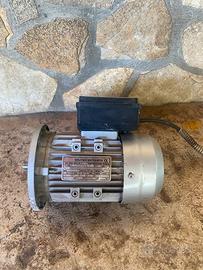 Motore elettrico 0,55 kw 2850 giri
