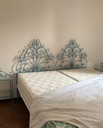 Letto in ferro + 2 comodini in ferro e materassi