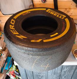 gomma Pirelli Pzero F1