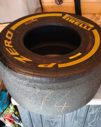 gomma Pirelli Pzero F1