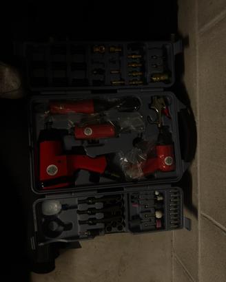 Set attrezzi ad aria