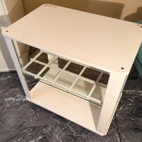 Mobile porta TV con ripiano in vetro e ruote