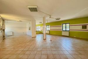 NEGOZIO A ROMANO DI LOMBARDIA