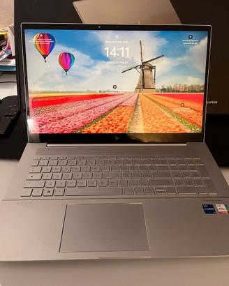 Laptop HP i7 16 GB 1TB SSD 17"
