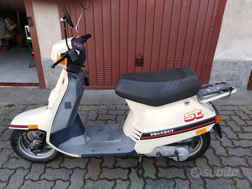 Moto scooter Peugeot 50ST