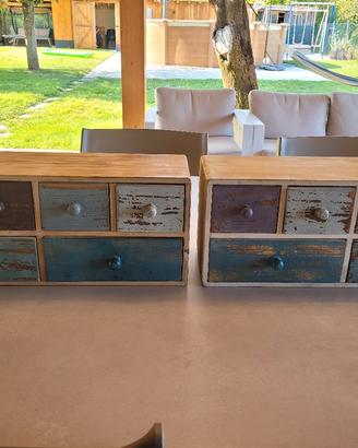 Coppie cassettiere da parete stile vintage