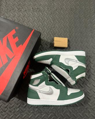 Air Jordan 1 Retro High OG "Gorge Green" - 39Eu