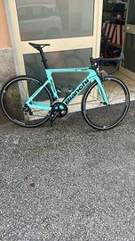 Bianchi aero aria carbonio