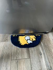 Mini tappeto tufting “Peeking Bart” fatto a mano