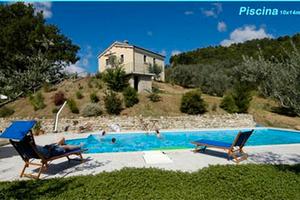 Casa in campagna con piscina