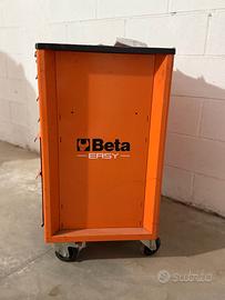 Carrello con attrezzi beta