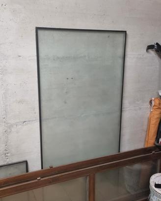 2 Sopraluce circa 76,5 X 163 X 2 e 76,5 X 61,5 X 2