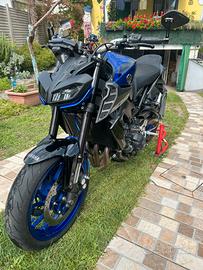 YAMAHA MT09