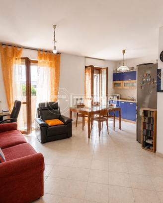 AMPIO TRILOCALE CON TERRAZZO VIVIBILE