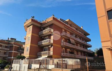 4 LOCALI A ROMA