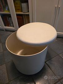 Puff contenitore anni '70 con rotelle