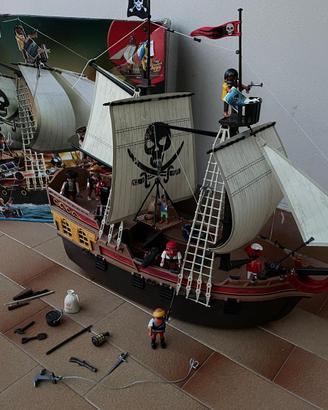 Galeone pirati Playmobil