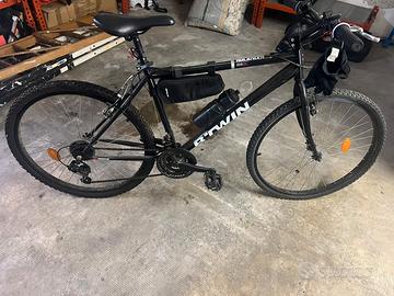 Bicicletta Mountain Bike