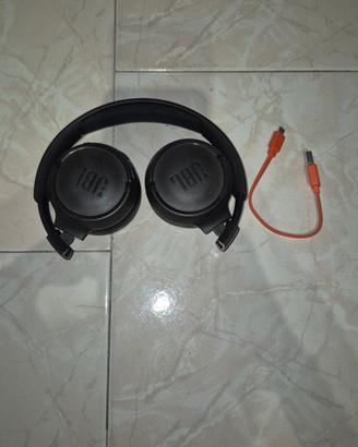 JBL Tune BT500 con cavo