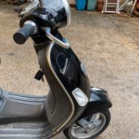 Piaggio Vespa 50 LX - 2011