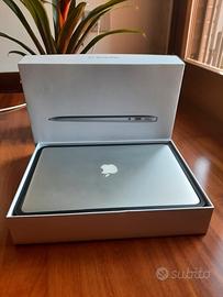 MacBook Air 13 pollici 197 CICLI DI CARICA 2015