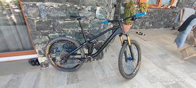 bici  MTB  Spectral  140XL allum nera