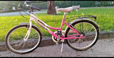 Bicicletta con cambio ragazza