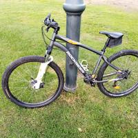 Bicicletta Mountain Bike