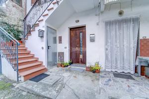 2 LOCALI AL PIANO TERRA E SENZA SPESE CONDOMINIALI