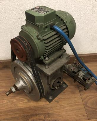 Motore Asincrono trifase 380 V - 220 V