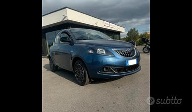 LANCIA YPSILON 1.0 FIREFLY S&S HYBRID GOLD