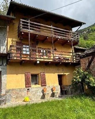 Immobile in asta di 201 m² con 4 locali a Perosa A