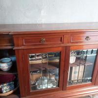 Mobile in legno massiccio