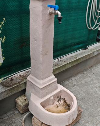 Fontana da giardino in cemento