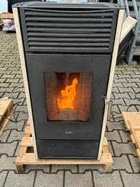 Stufa a pellet Cadel
